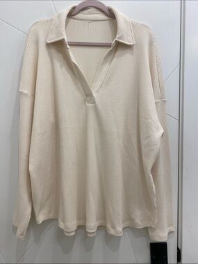 💥 Cream Waffle-Knit Collared Pullover
